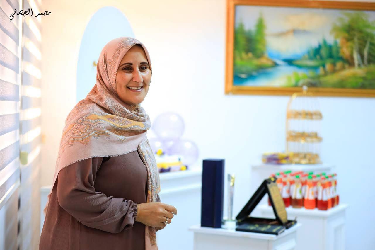 تتقدّم أسرة كلية طب وجراحة الفم والأسنان بأسمى آيات الشكر والتقدير